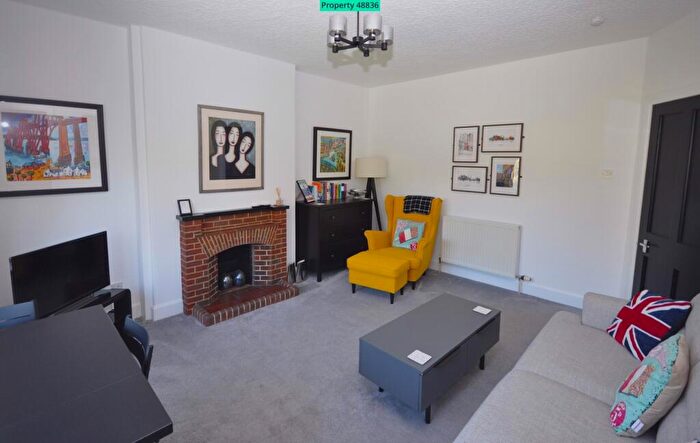 2 Bedroom Bungalow To Rent In Vandeleur Grove, Edinburgh, EH7