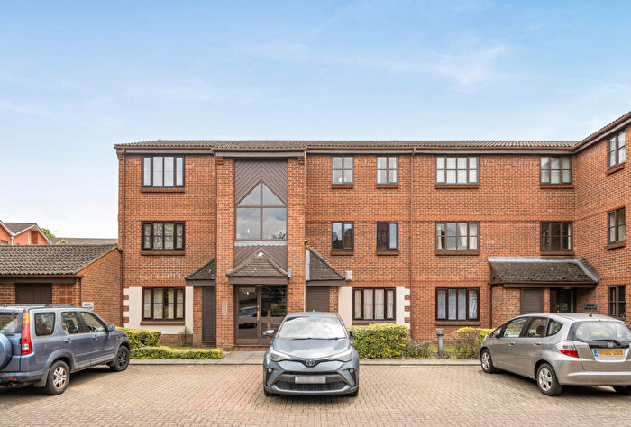 1 Bedroom Apartment For Sale In Spring Grove, Mitcham, CR4