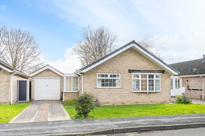 2 Bedroom Bungalow For Sale In Ryecroft Avenue, Woodthorpe, York, YO24