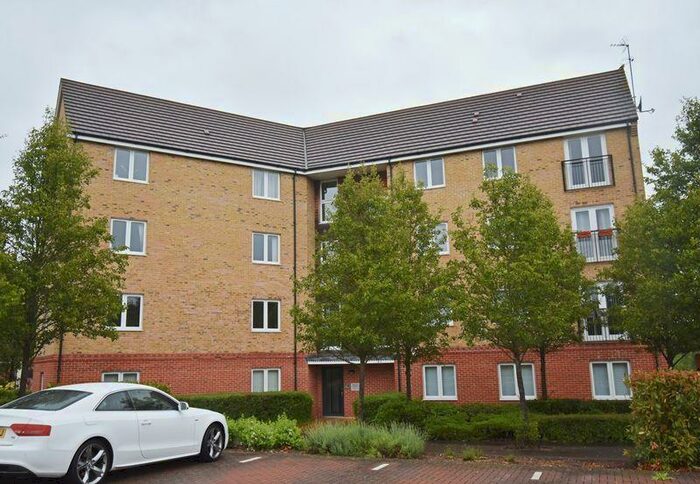 2 Bedroom Flat To Rent In Skippetts Gardens, Basingstoke, RG21