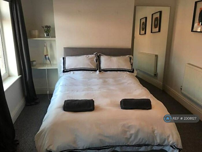 4 Bedroom Terraced House To Rent In Barff Road, Salford, M5