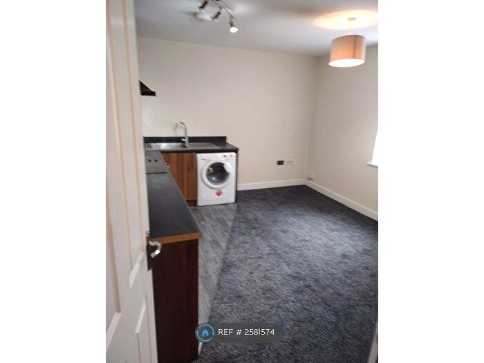 1 Bedroom Flat To Rent In Manchester Road, Burnley, BB11