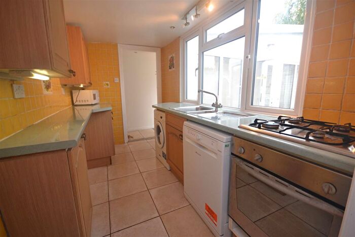 1 Bedroom Flat To Rent In Goodchild Road, Wokingham, Berkshire, RG40