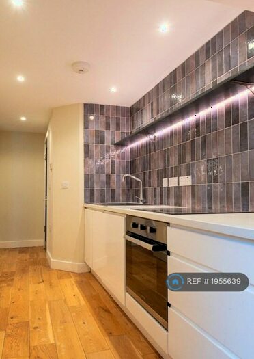 1 Bedroom Flat To Rent In Valletort Road, Plymouth, PL1