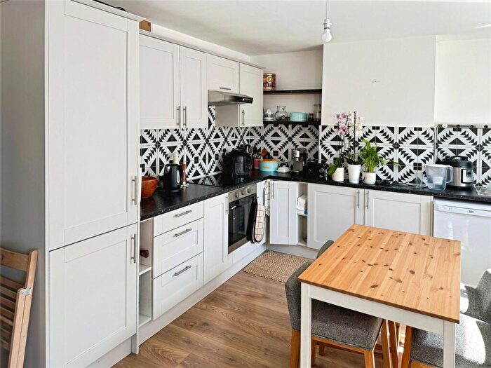 2 Bedroom Flat To Rent In Field Street, Bicester, OX26