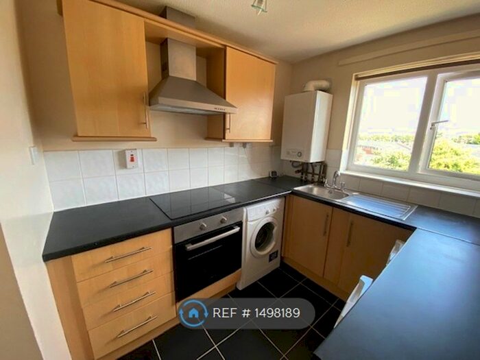 1 Bedroom Flat To Rent In Fletcher Close, Basingstoke, RG21