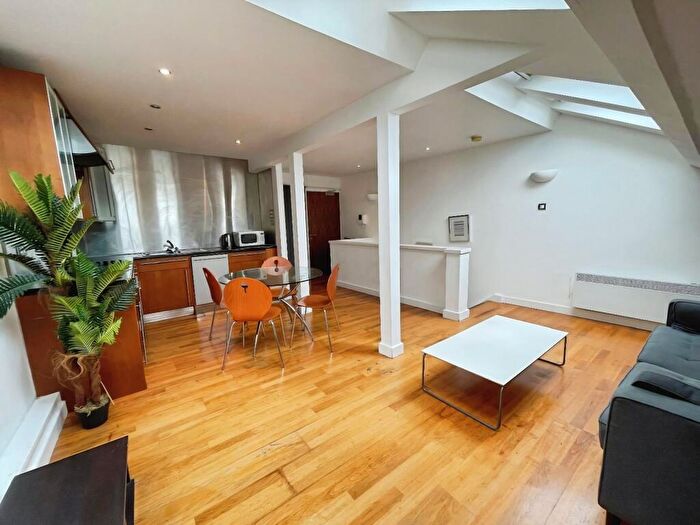 2 Bedroom Flat To Rent In Park Row, Leeds, West Yorkshire, LS1