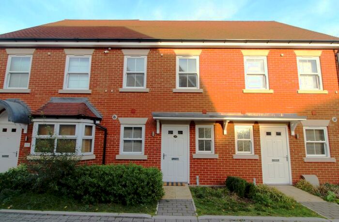 2 Bedroom Terraced House To Rent In Haden Square, Reading, RG1