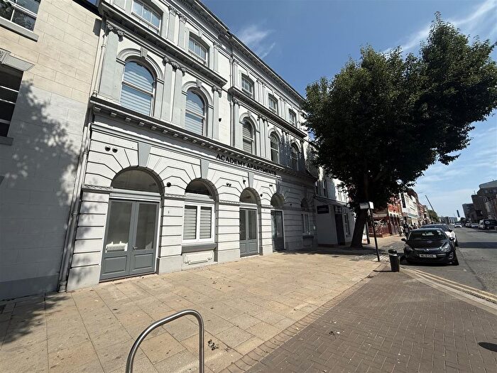 1 Bedroom Flat To Rent In George Street, Hull, HU1