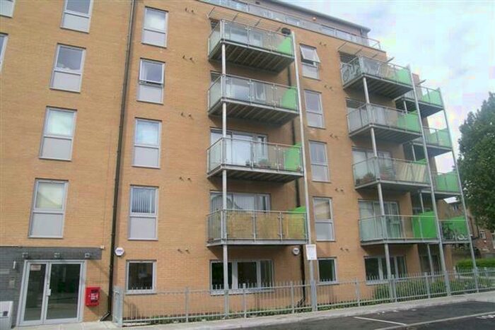 2 Bedroom Apartment To Rent In Ellison Apartments, Merchant Street, Bow, E3