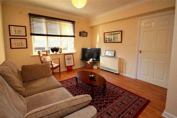 2 Bedroom Flat To Rent In Century Court, Horsell, Woking, GU21