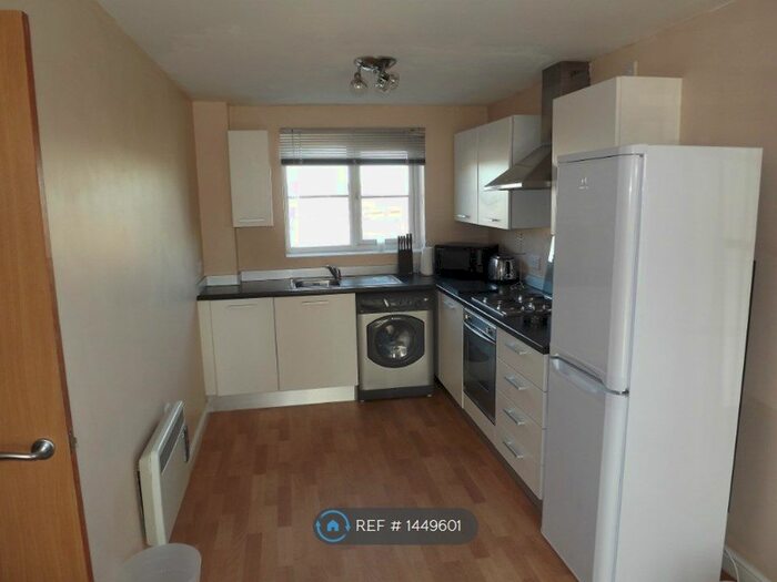 2 Bedroom Flat To Rent In Carlton Road, Barnsley, S71