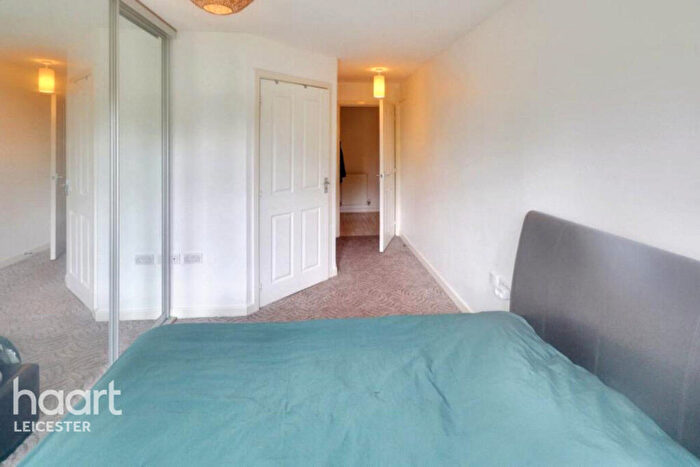 2 Bedroom Apartment To Rent In Pavilion Close, Leicester, LE2