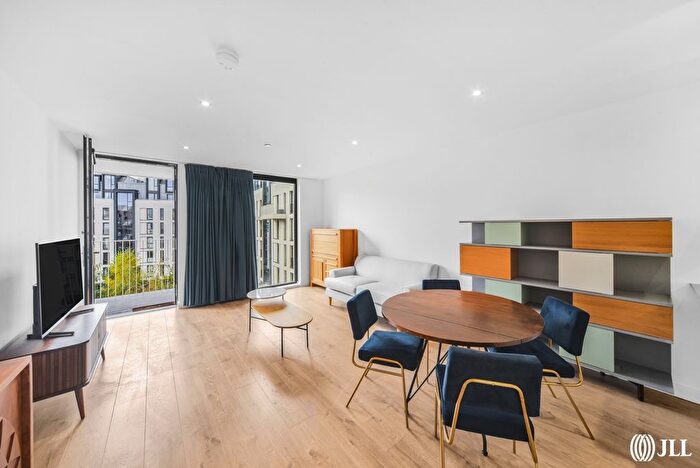 1 Bedroom Flat To Rent In Waterman House, London, E15