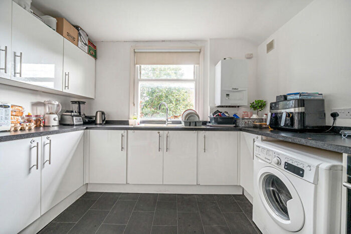 2 Bedroom Apartment For Sale In Vernham Road, Plumstead, SE18