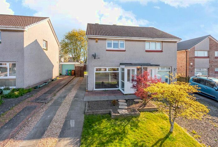 2 Bedroom Semi-Detached House For Sale In Mochrum Drive, Crossford, KY12