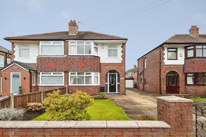 3 Bedroom Semi Detached House For Sale In Hulme Road, Denton, Manchester, Greater Manchester, M34
