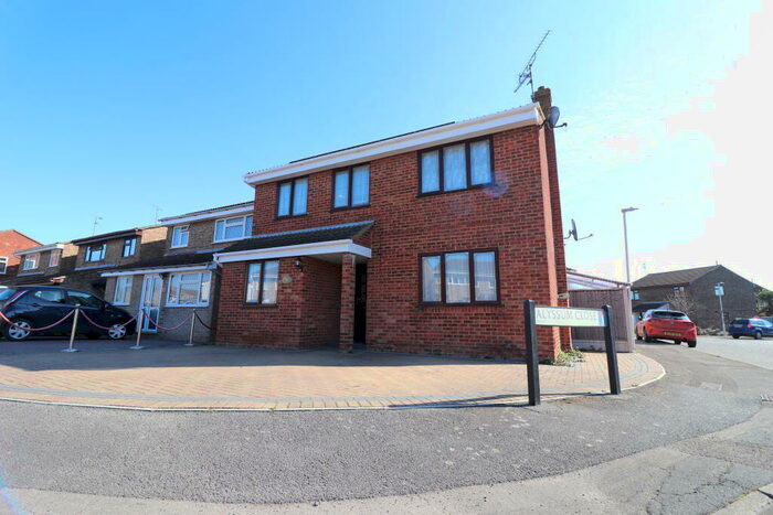 4 Bedroom Detached House To Rent In Petunia Crescent, Springfield, Chelmsford, CM1