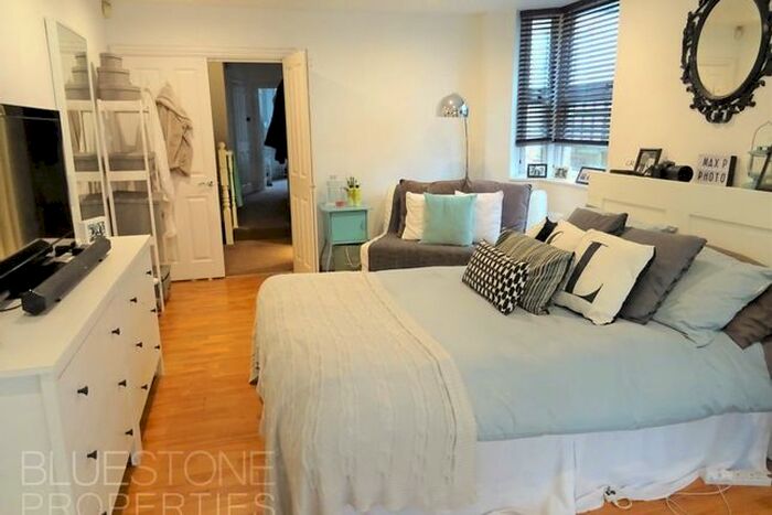 2 Bedroom Flat To Rent In Handforth Road, London, SW9
