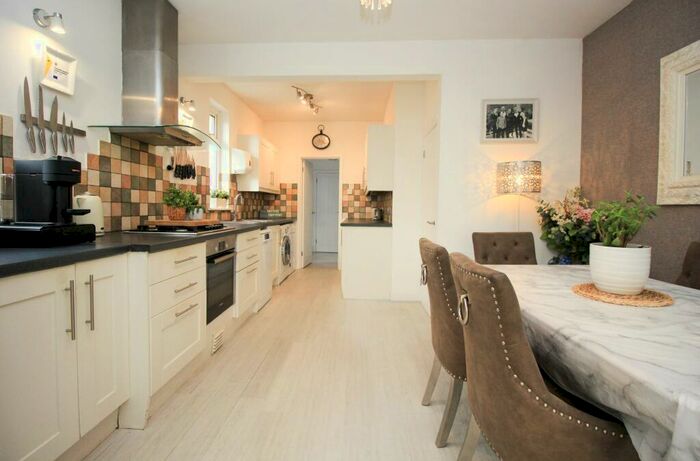 3 Bedroom Detached Bungalow For Sale In Whitworth Road, Bitterne Park, SO18