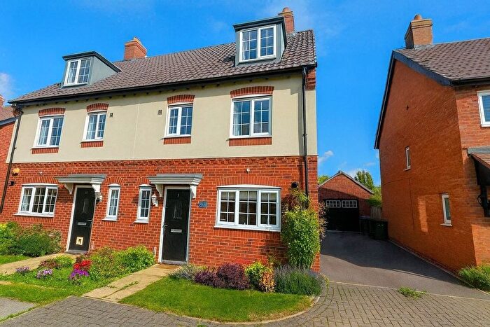 4 Bedroom Semi-Detached House For Sale In Hop Bine Drive, Waterbeach, Cambridge, Cambridgeshire, CB25