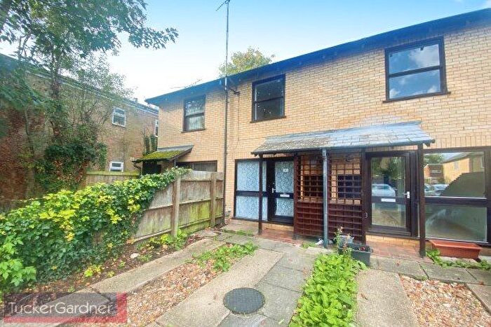 1 Bedroom Property To Rent In Pakenham Close, Cambridge, CB4