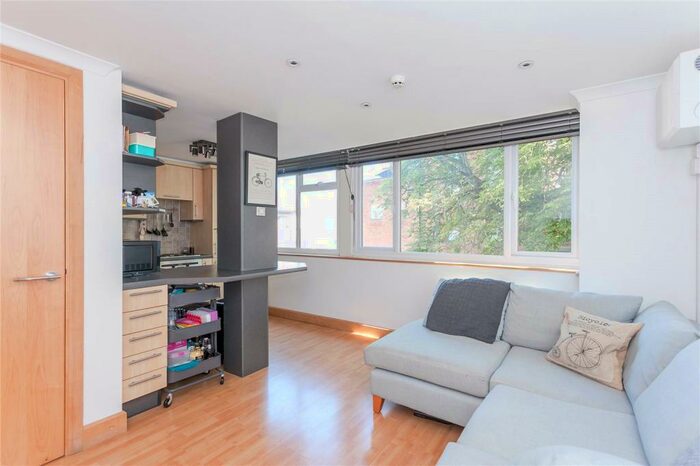 2 Bedroom Property To Rent In Lower Fisher Row, Oxford, OX1