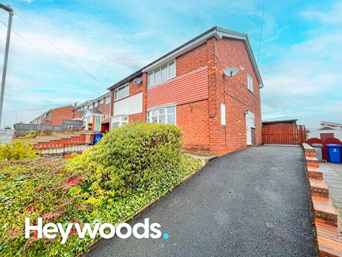 3 Bedroom Semi-Detached House To Rent In Newmount Road, Stoke-On-Trent, ST4