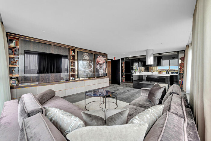 2 Bedroom Apartment For Sale In Unit Lock House, Surrey Quays, SE16