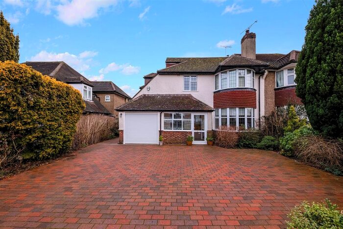 5 Bedroom Semi-Detached House To Rent In Copley Way, Tadworth, KT20