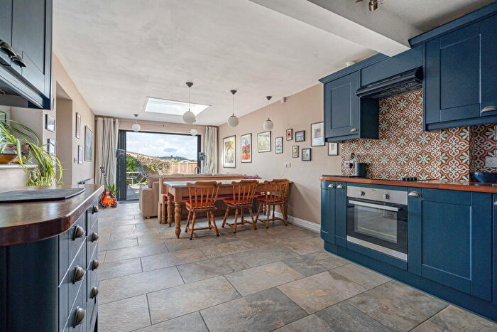 2 Bedroom Semi Detached House For Sale In Brodie Road, Guildford, GU1