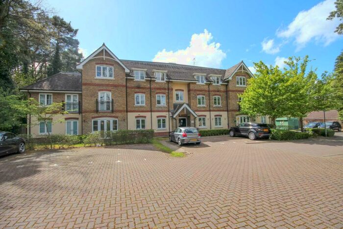 2 Bedroom Apartment To Rent In Aston Grange, Bracknell, RG12