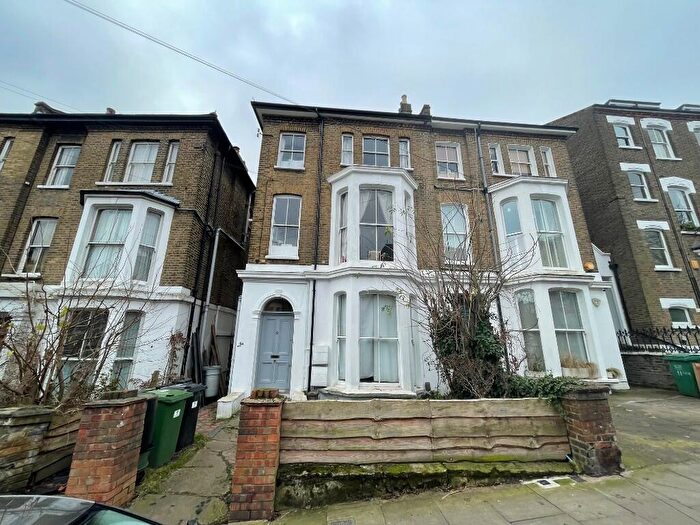 1 Bedroom Flat To Rent In Bickerton Road, Tufnell Park, London, N19