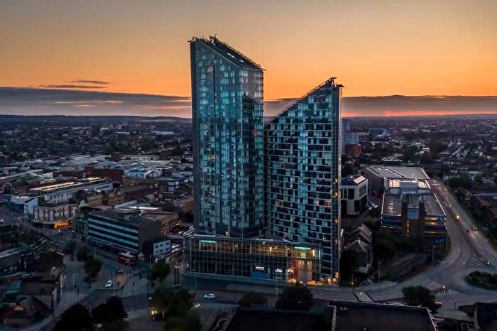 1 Bedroom Flat To Rent In Pioneer Point, Ilford, IG1