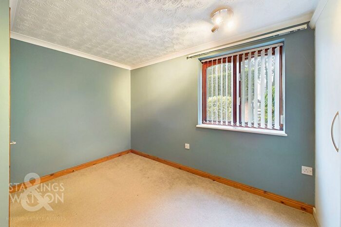 2 Bedroom Flat For Sale In Malthouse Court, Harleston, IP20