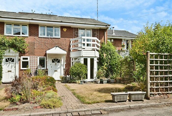 3 Bedroom Terraced House For Sale In Bentinck Road, Altrincham, Greater Manchester, WA14