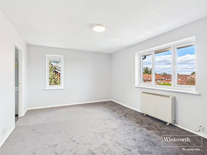 1 Bedroom Flat To Rent In Belvoir Court, Kenton Road, Harrow, Middlesex, HA3