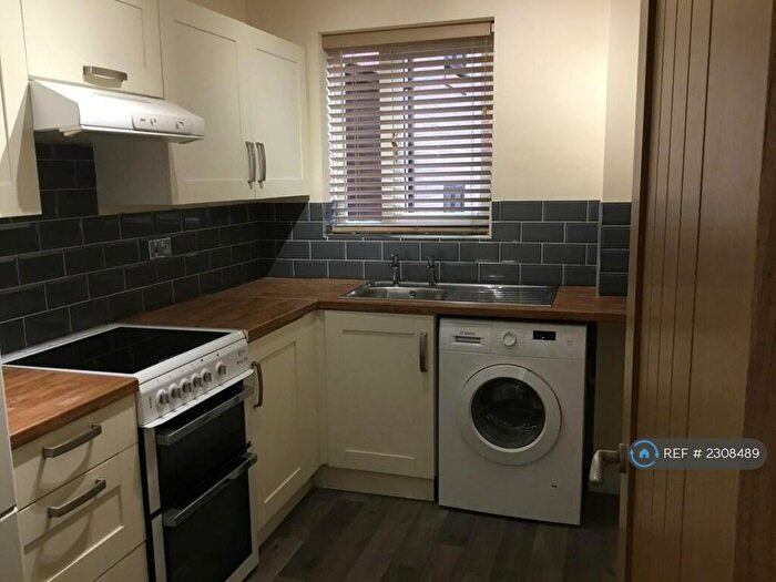 1 Bedroom Flat To Rent In Chestnut Place, Southam, CV47