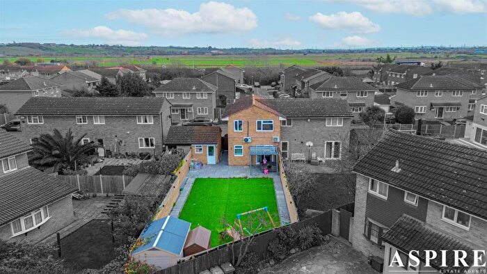 3 Bedroom Semi Detached House To Rent In Medlar Road, Grays, RM17