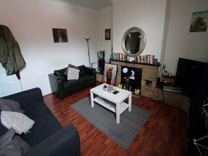 2 Bedroom House To Rent In Rombalds Place, Leeds, LS12