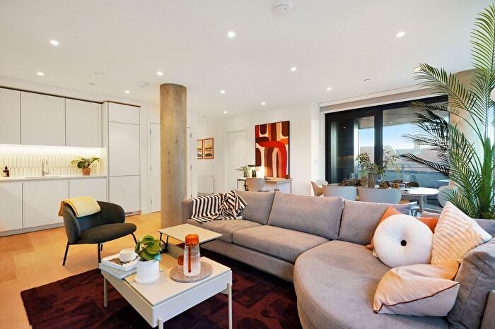 3 Bedroom Flat To Rent In Park Lane, Wembley, HA9