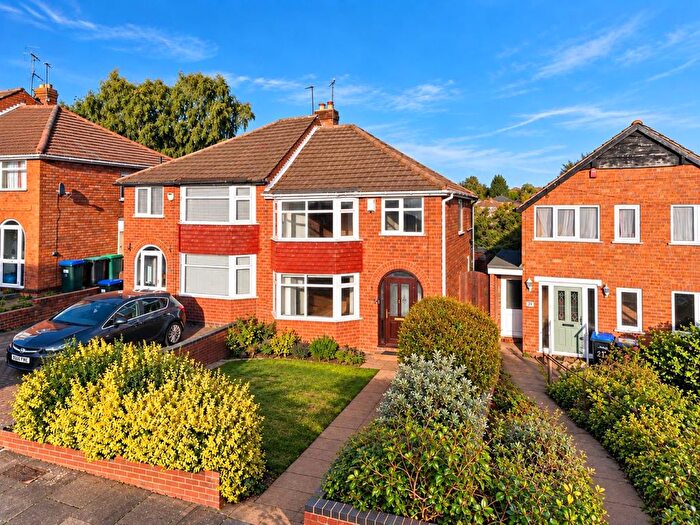 3 Bedroom Semi Detached House For Sale In Calverton Grove, Great Barr, Birmingham, Sandwell, B43