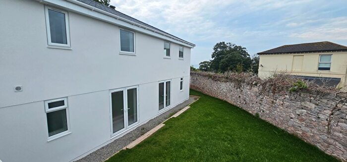 4 Bedroom Detached House To Rent In Grafton Road, Torquay, TQ1
