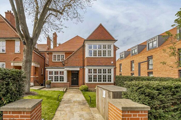 4 Bedroom Flat For Sale In Kidderpore Avenue, Hampstead, NW3