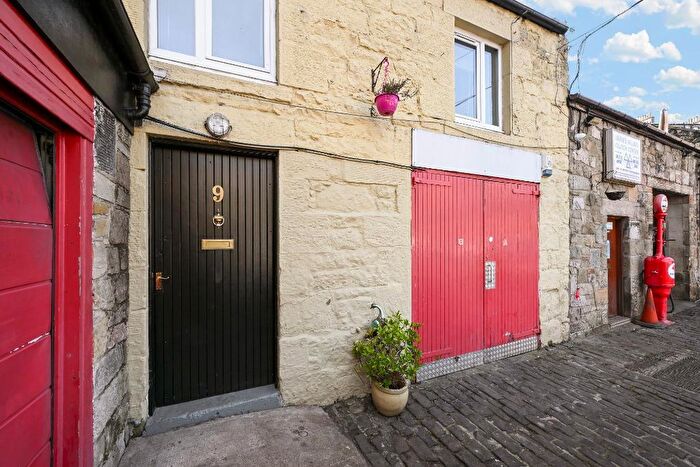 2 Bedroom Flat To Rent In Windsor Street Lane, Hillside, Edinburgh, EH7