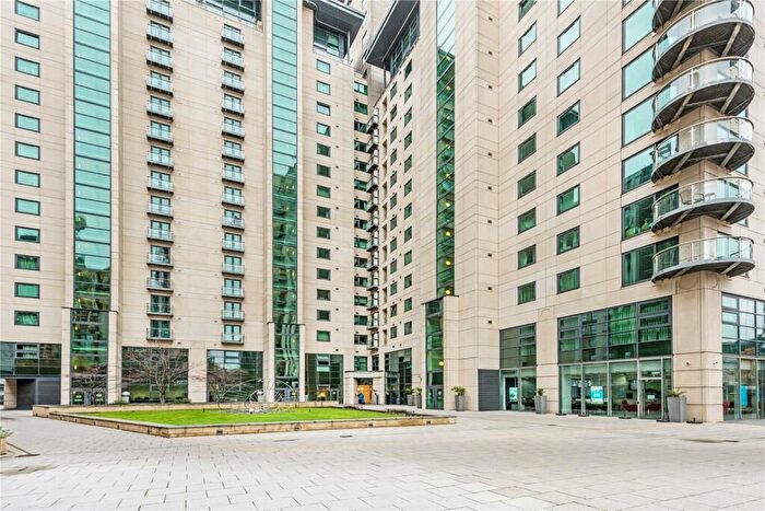 1 Bedroom Flat To Rent In Discovery Dock, East Tower, South Quay, Canary Wharf, London, E14