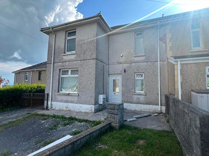 3 Bedroom House To Rent In Talyclun, Llangennech, Llanelli, Carmarthenshire, SA14