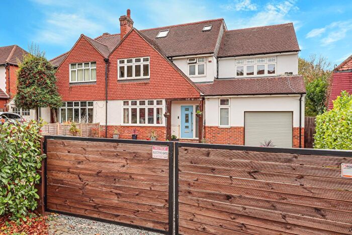 4 Bedroom Semi Detached House For Sale In Farley Road, South Croydon, CR2