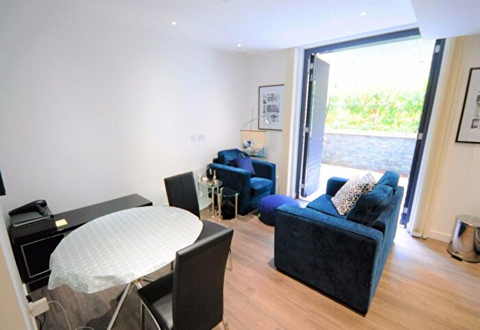 Apartment To Rent In Meranti House, Alie Street, E1