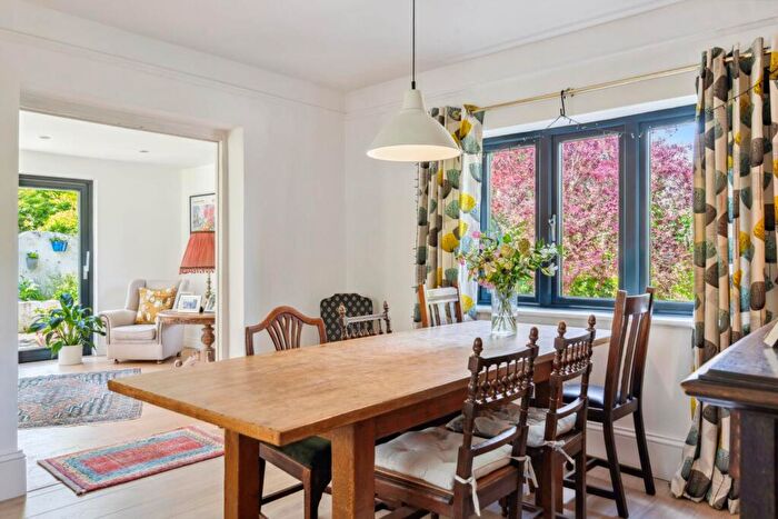 4 Bedroom Detached House For Sale In Oxford Road, Dinton, HP17